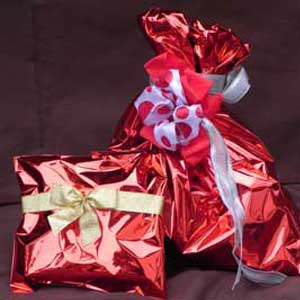 BUSTA REGALO IN PPL - METAL LUCIDO - ROSSO - 40 X 60CM - SENZA PATELLA ADESIVA - PNP - CONF. 25 BUSTE 72985